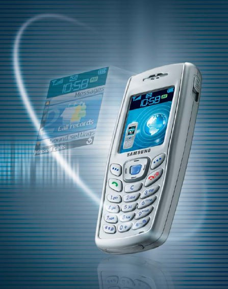 Samsung SGH-X120, телефон с вытянуты...